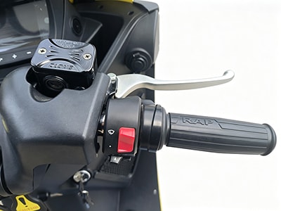 Right handlebar controls