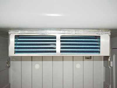 Refrigeration unit supply air outlet